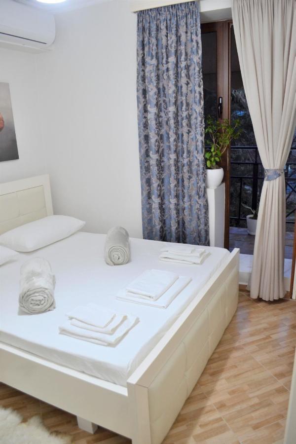 Aria Apartment Berat Eksteriør billede