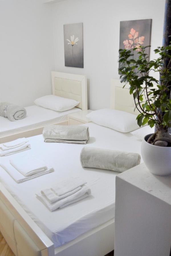Aria Apartment Berat Eksteriør billede